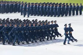 中美军力谁更强大？俄媒：中方除兵员及火炮，其余都落下风图片