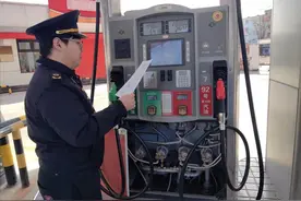 暖心苑里丨油表显示异常？他们高效处置解民忧图片