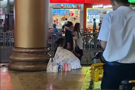 深圳街头一女孩流浪多日牙齿掉光，警方：她不愿接受救助图片