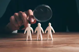 为什么新任领导不重用，前任领导看重的人？看清人性本质就会明白图片
