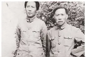 开国大典，她扶毛主席登上天安门离开，周恩来叫住：你就站我旁边图片