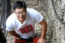 山东无腿小伙娶河南美女，生下一儿一女，却遭网友质疑图片