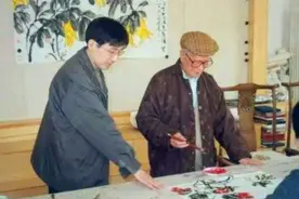 1983年5元一幅没人要的画，他倾家荡产买了9000张，如今价值百亿图片