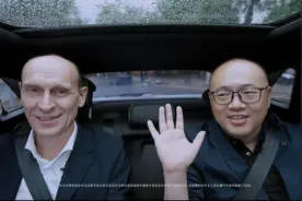 大众中国CEO实测地平线高阶智驾， 挑战北京晚高峰丝滑惊艳！图片
