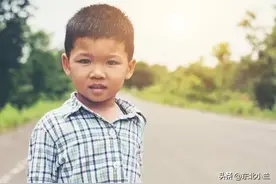 哥嫂相继去世，她把6岁侄子抚养长大，如今侄子待她如亲娘图片