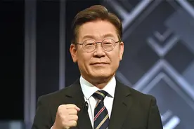 尹锡悦刚对文在寅出手，反对招惹中国的李在明，突然辞去党首职位图片