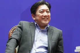 62 岁水均益回国！手持中国护照力证，发文力破移民谣言图片