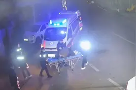 女子深夜倒在襄阳街头，监控拍下这一幕！图片