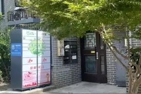 快递柜就在家门口！松江这样破解快递“最后100米”难题图片