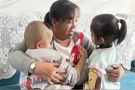 ​5个儿女4个姓，好妈妈用爱组成一个家图片