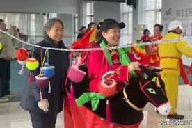 骑毛驴 扭秧歌！民俗表演放异彩图片