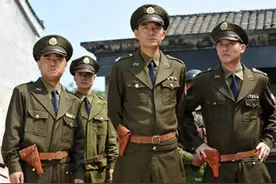 从杂牌连长到手握50万重兵的中央军军头，他是唯一一个，他是谁？图片