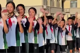 六年级女生竟比男生高30厘米？评论区笑不活，孩子如何科学长高？图片
