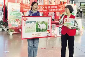 “歌游内蒙古 云间博韵”快闪活动开展图片