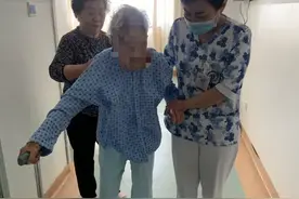 104岁老人脸上长出“鸡蛋”大小肿瘤！市立多学科联手成功“拆弹”图片