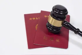 女子破坏军婚获刑一年半 律师：法律对现役军人的婚姻给予了特殊的保护图片