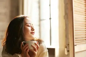 揭秘！女人与多男人交往，就真的“脏”了吗？真相令人震惊！图片