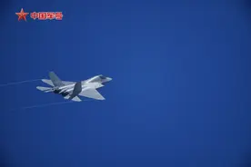 歼-35A、歼-20、运油-20！多机型进行首次适应性飞行训练图片