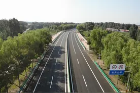 G205改建项目滨河大道段通车图片