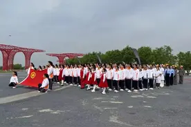 开平：朗诵传经典 青年共传承图片