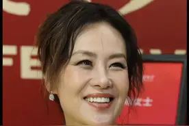 邬君梅59岁了，状态怎么样图片
