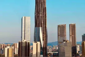成都最大烂尾楼468又复工了，13年了这次能逆风翻盘吗？图片