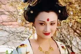 7个版本杨贵妃：向海岚、殷桃被嫌丑，有人成笑话，还得是林芳兵图片