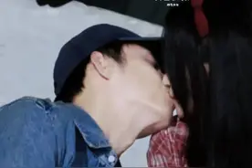 关晓彤黄景瑜新剧吻戏路透释出 甜蜜对视CP感满满图片