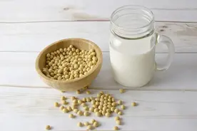 宁波大学研究发现：每天一杯豆浆，癌症风险降低46%图片