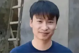 荷兰博士回中国认亲，父亲已离世，母亲精神失常图片