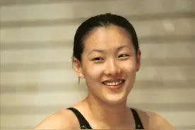 劲爆! 伏明霞离婚，净身出户揭晓，71岁百亿丈夫只说6个字 ! 真与假?图片