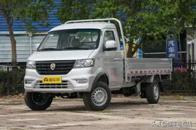 新车 | 售3.99万起/降7000元/1.6升四缸机 SRM鑫源金卡S3限时价公布图片