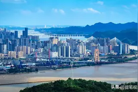 惊！2024 发达城市名单公布，这座城市人均 GDP 力压武汉，原因曝光图片