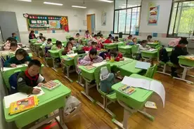 2025年孩子小升初入学大变天 家长苦等多年的“入学难”终于解决了图片