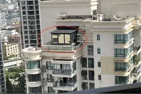 “变本加厉！”沪上小区楼顶“巨无霸”，“部分拆除”10年后“卷土重来”？！图片