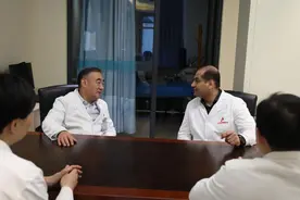 万里“取经”！外国医生惊叹中国医术！图片