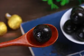 气虚睡不够，火旺睡不着，血虚做梦多，分享3个中成药，安神助眠图片