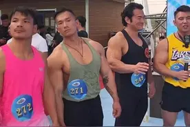 真猛网红嘴哥为健美圈正名，快乐向前冲轻松拿捏，给师父长脸了图片