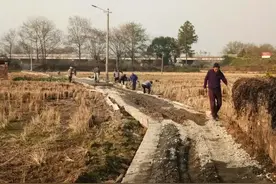 大姑是媒婆，98年给我介绍了残疾女人，我拒绝后，她追了我两里地图片