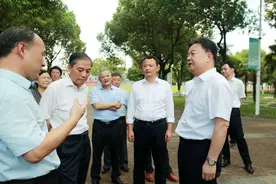 陆卫东调研新区教育工作图片