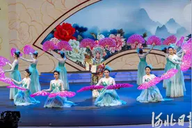 瓣瓣同心京津冀 欢欢喜喜过大年丨京津冀三地共谱新春戏韵华章图片
