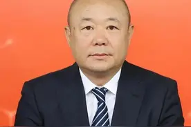 运城十大富豪之一秦剑飞图片