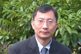 中国物理天才高华健，放弃国籍加入美国，30年后为国带回20位博士图片