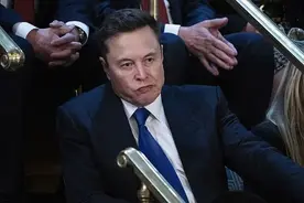 马斯克手握星链，欧洲都得看他脸色，几天后一道强光划破海南夜空图片