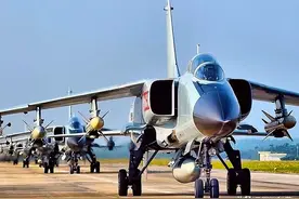 中国“歼-16”与“歼轰-7A”谁的火力更强悍？图片