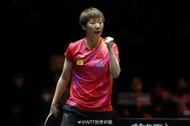 王曼昱首夺WTT总决赛女单冠军，赛后：是一次突破，我和陈幸同都发挥了百分百水平，能赢下有运气成分图片