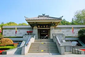 徐州龟山汉墓，被誉为“东方金字塔”，探秘西汉楚王地宫是啥样？图片
