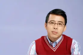 “成于嘴，败于嘴”，要求中国向全世界道歉的快嘴阿丘，现状如何图片