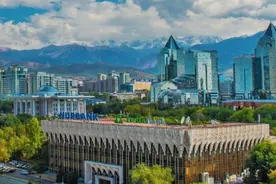 阿拉木图是中亚经济最强城市，跟乌鲁木齐的差距有多大？图片