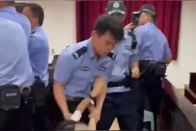 律师被法警暴力执法后续：法院已服软，大案被挖，灯下黑无法无天图片